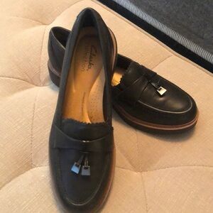 NWT  Clarks 1 1/2” lug sole,round toe, leather